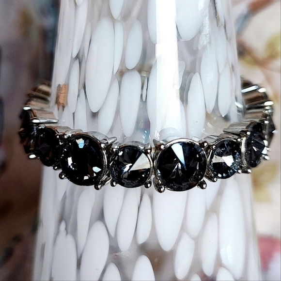 Rivoli Smoke Gray Rhinestone Vintage Stretch Bracelet Silver Tone - Picture 1 of 10